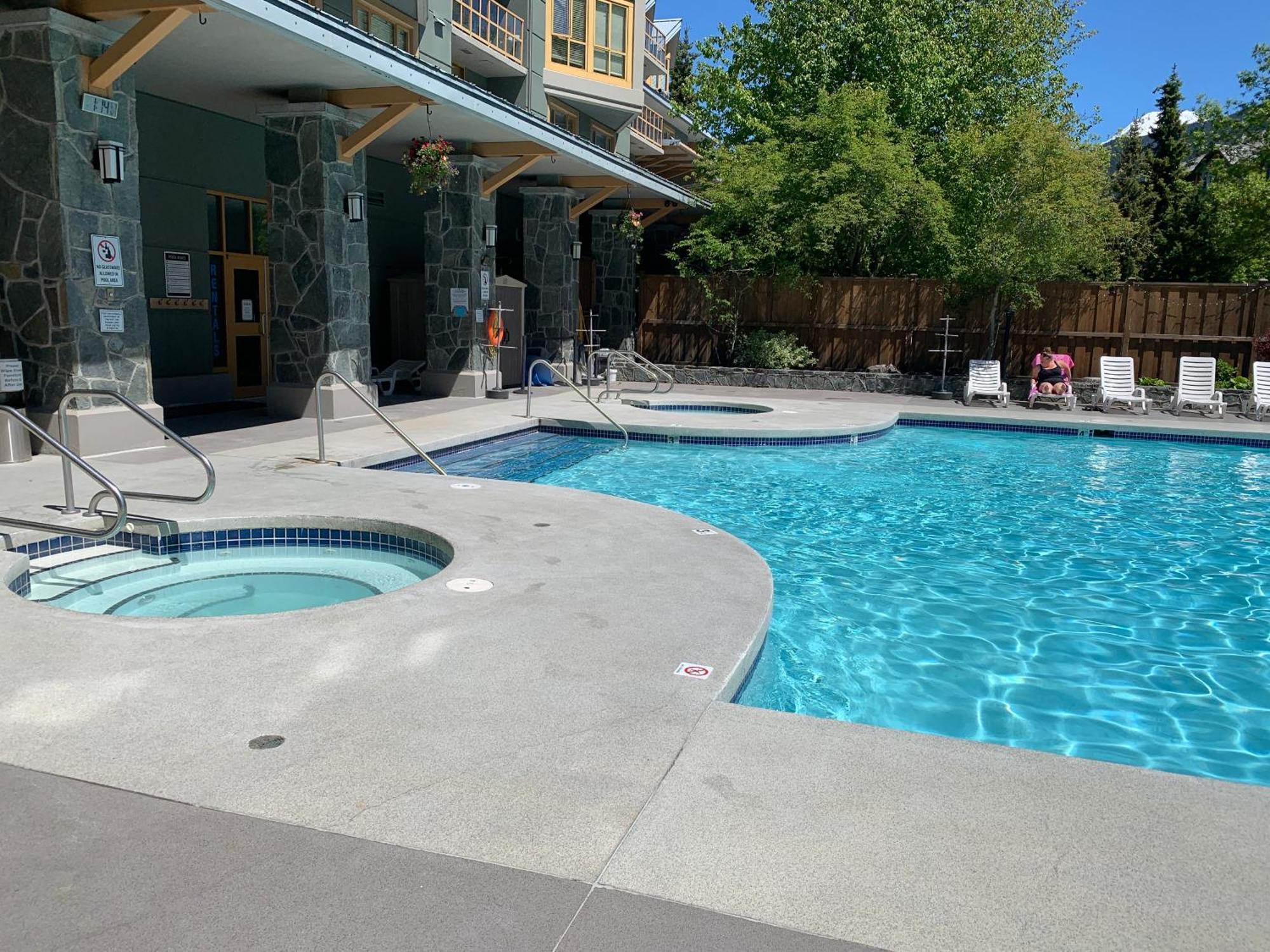 Spring Summer Special Cascade Lodge Suite Wifi 2 Hot Tubs Pool Gym Sauna Ski & Bike Storage Room Whistler Buitenkant foto