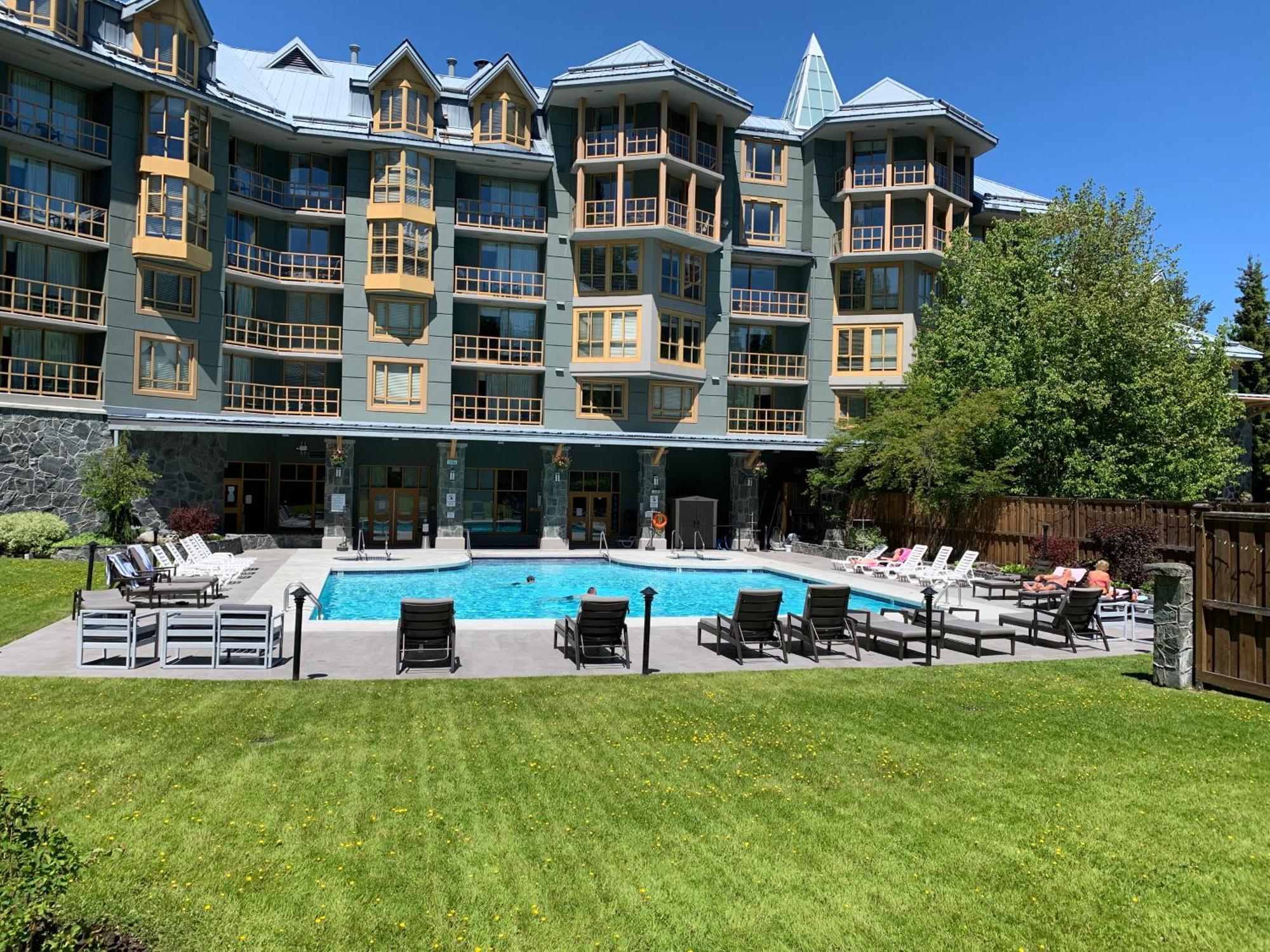 Spring Summer Special Cascade Lodge Suite Wifi 2 Hot Tubs Pool Gym Sauna Ski & Bike Storage Room Whistler Buitenkant foto